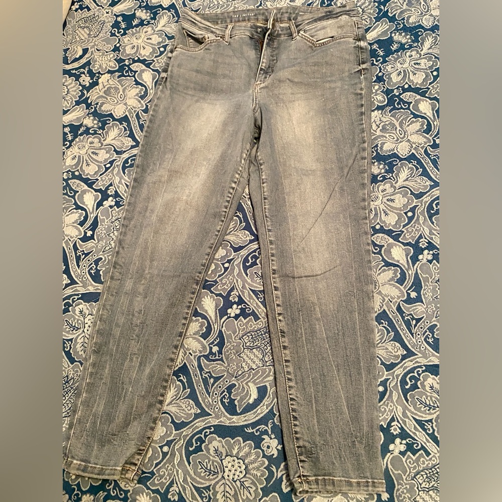 Women's Faded Blue Jeans
